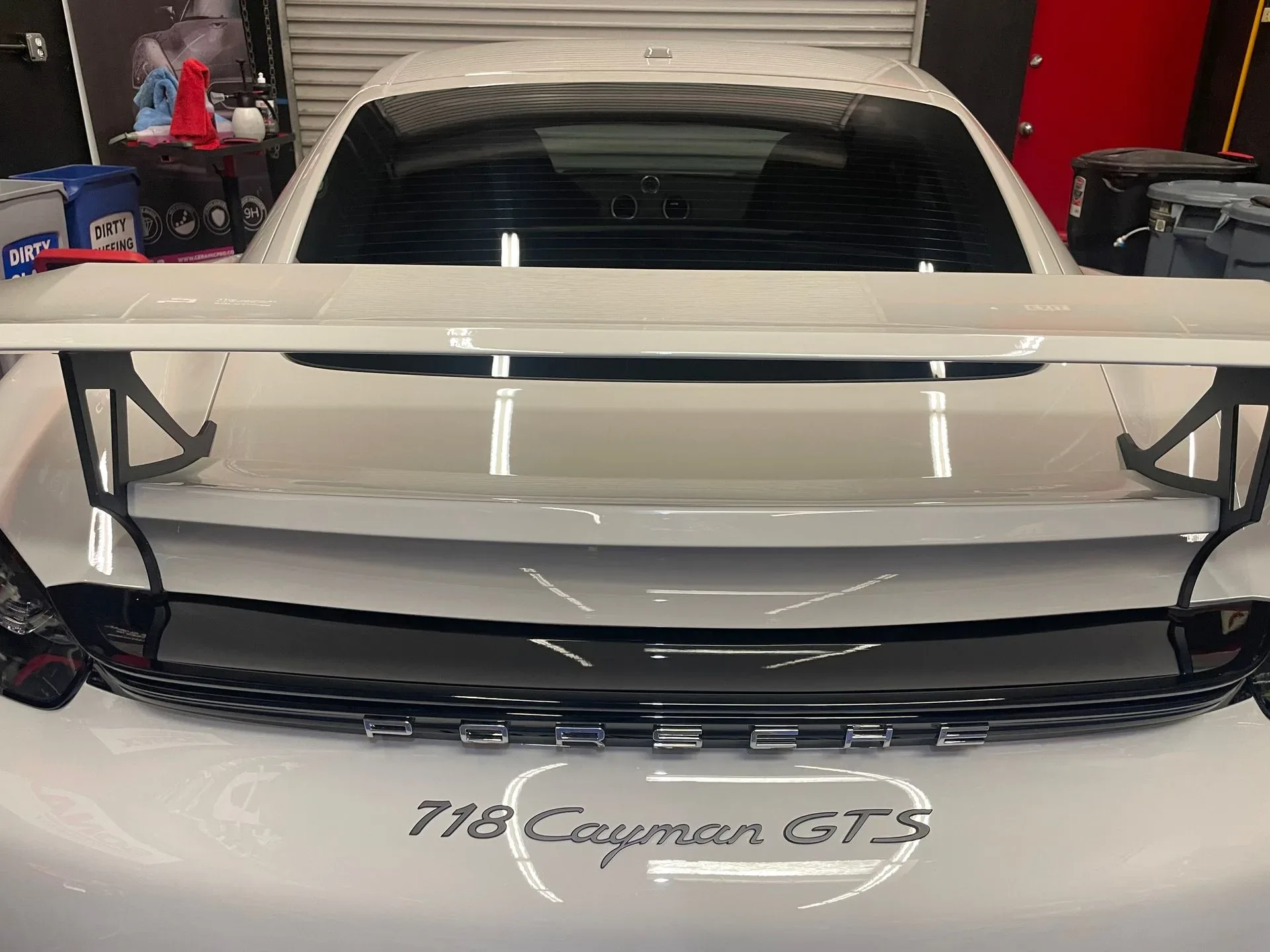 Body line and reflection of a detailed car