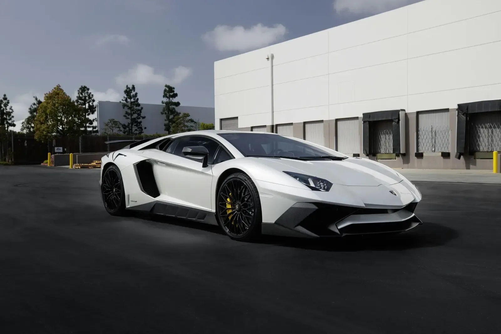 Vehicle with a deep gloss finish at the OBSIDIAN studio