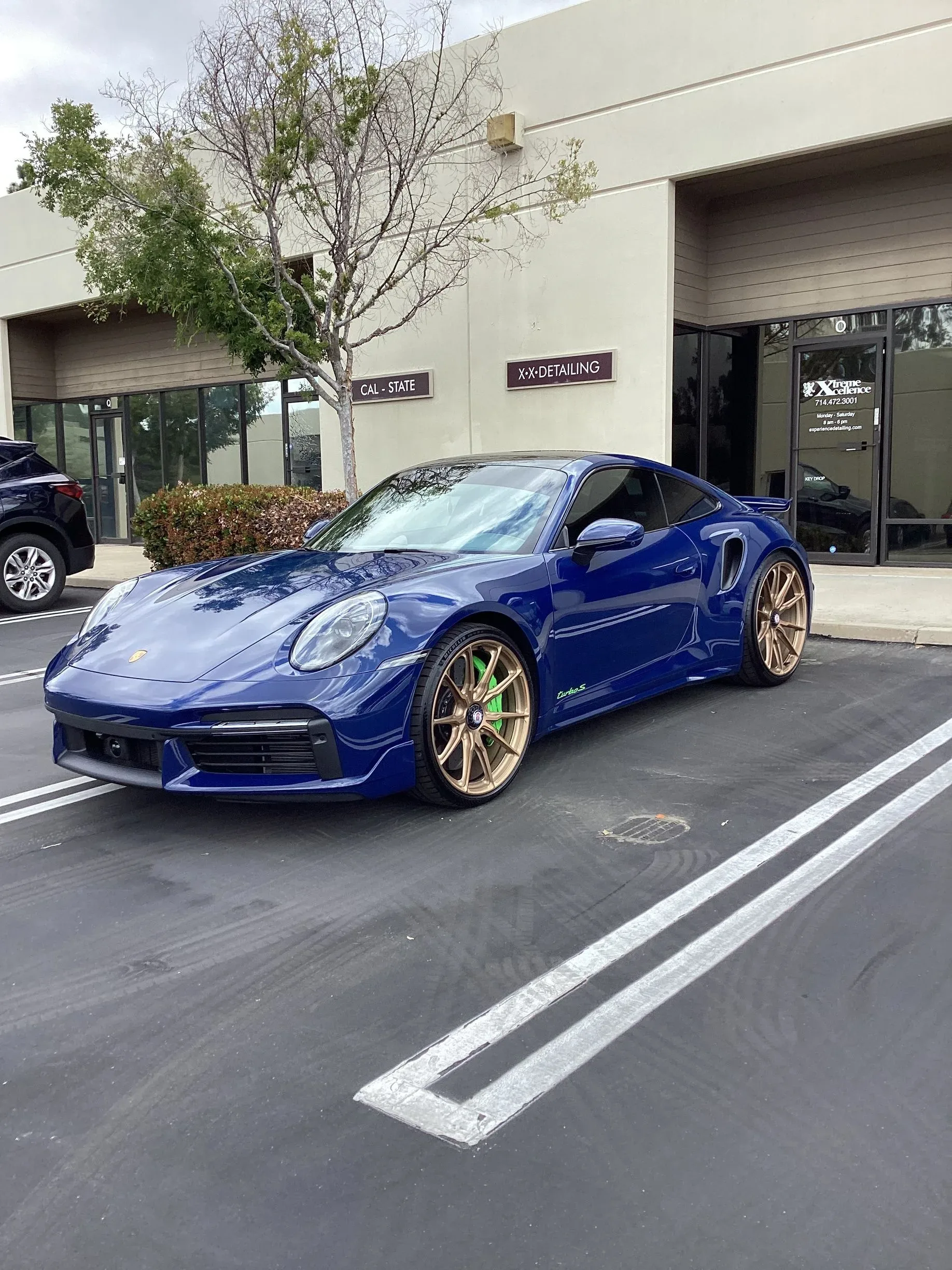 Vehicle with a deep gloss finish at the OBSIDIAN studio